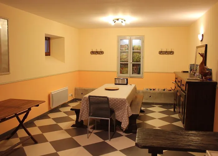 Haute Perche לינה וארוחת בוקר